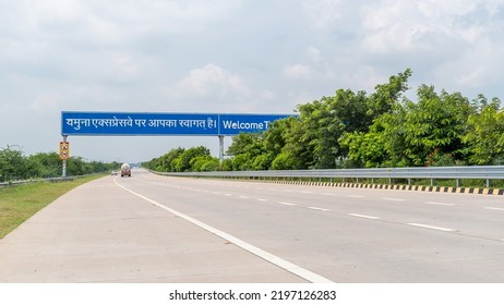 Noida - 29th Aug, 2022 - Newly Constructed Yamuna Expressway From Delhi To Agra