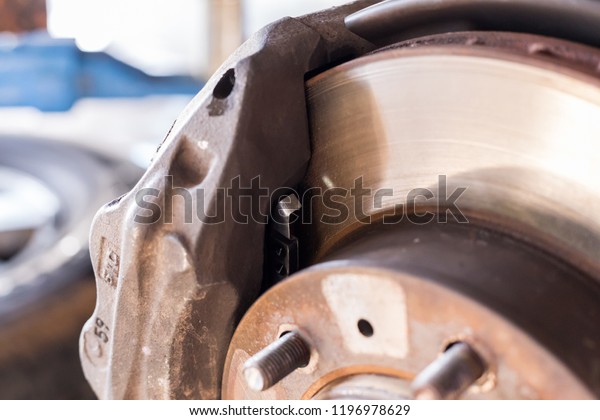 The noise brake\
indicator;The brake pads are scraped off when the brake pads are\
low, causing a loud noise and know that it is time to maintenance\
the brakes of car.