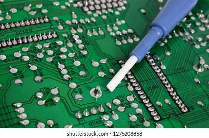 Non-conducting, Non-metallic And Non-magnetic ESD Ceramic Screwdriver For Trimmers On Soldered PCB Board