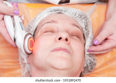 Non-surgical Anti-ageing Facial Skin Care . Apparatus Cosmetology. VIP Treatment. Anti-ageing Mask Of Anti-ageing Value. Facelift. Ultrasonic Rejuvenation Process.