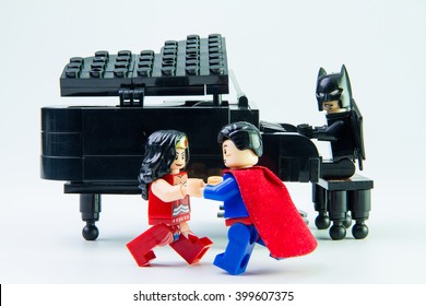 Featured image of post Lego Batman Vs Superman Minifigures This is a usc of the batmobile from the highly anticipated batman v superman