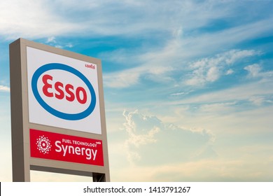 Nonthaburi - Bang Yai, 12 April 2019 Esso Logo Petrol Pump Technology In Thailand