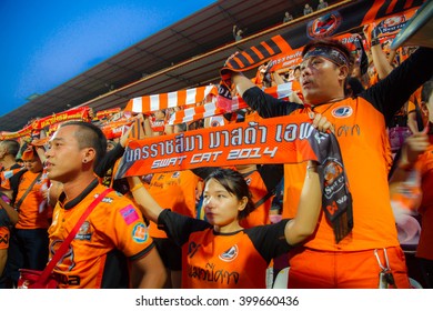 Nonthaburi THAILAND - DECEMBER 13, 2015 : Fanclub Of 