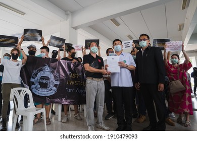 Nonthaburi, Thailand - February 1, 2021 : Protest By Bar Owners And Suppliers Against Unfair Alcohol Restriction