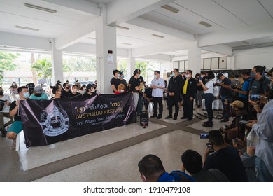 Nonthaburi, Thailand - February 1, 2021 : Protest By Bar Owners And Suppliers Against Unfair Alcohol Restriction