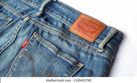 levi jeans tag