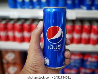 Nonthaburithailand14 July 2019hand Holding Can Pepsi Stock Photo (Edit ...