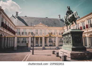 Noordeinde Palace With Statue, Den Haag