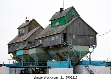 Noria, For Peeling Grain, Last Century. Technology Of Grain Cleaning Of The 20th Century.