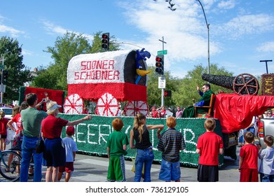 NORMAN, OKLAHOMA - OCTOBER 13 2007: ACME Road Runner Float Marches On Street In Homecoming Event