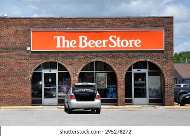 713 Liquor store exterior Images, Stock Photos & Vectors | Shutterstock