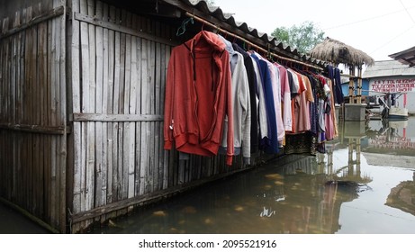 North Jakarta, Indonesia - Dec 23, 2021: Sea Level Rises On The Coast Of North Jakarta.