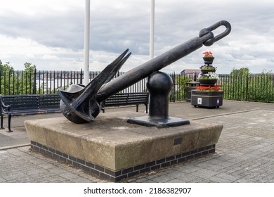 North Shields, UK: August 3rd, 2022: Anchor Memorial To Those Who Lost Their Lives At Sea.