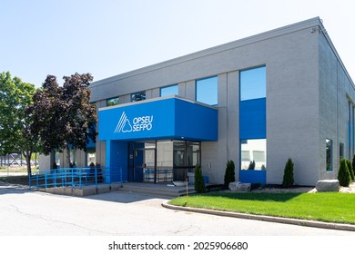 North York, Toronto, Canada - August 14, 2021: Ontario Public Service Employee Union (OPSEU)  Head Office In North York. OPSEU Is A Trade Union Representing Public Sector Employees In Ontario. 