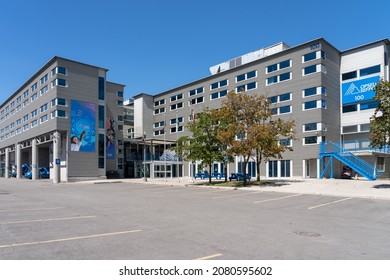 North York, Toronto, Canada - August 14, 2021: Ontario Public Service Employee Union (OPSEU)  Head Office In North York. OPSEU Is A Trade Union Representing Public Sector Employees In Ontario. 