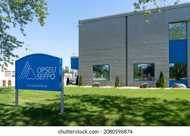 North York, Toronto, Canada - August 14, 2021: Ontario Public Service Employee Union (OPSEU)  Head Office In North York. OPSEU Is A Trade Union Representing Public Sector Employees In Ontario. 