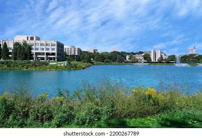 Northwestern University has an attractive natural setting just norht of Chicago, on an inlet from Lake Michigan