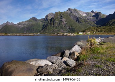 Norway, Lofoten Islands, Fjord, Mountains