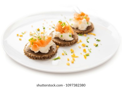 Norwegian Smoked Salmon Canapés With Cream Cheese