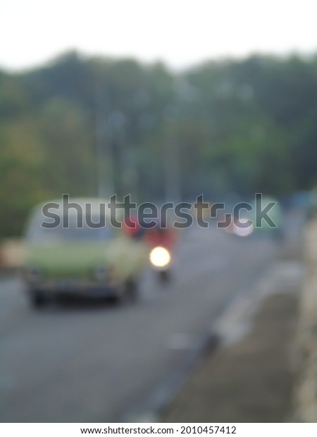 Not focus light vehicle\
on the road.