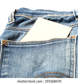 note in jean pocket