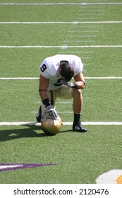 Notre Dame's Tom Zbikowski Takes A Moment To Pray Before The Navy Game On October 28, 2006