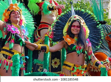 Notting Hill,London/UK 08/29/16 A Beautiful Female Exotic Dancer In Colorful Costume At The Notting Hill Carnival 2016