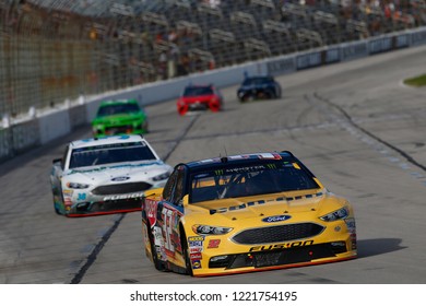 November 04, 2018 - Ft. Worth, Texas, USA: Matt DiBenedetto (32) Battles Through The Turns For Position During The AAA Texas 500 At Texas Motor Speedway In Ft. Worth, Texas.