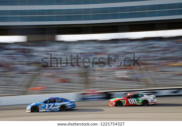 November 04, 2018 - Ft. Worth, Texas, USA: Ricky\
Stenhouse, Jr (17) races during the AAA Texas 500 at Texas Motor\
Speedway in Ft. Worth,\
Texas.