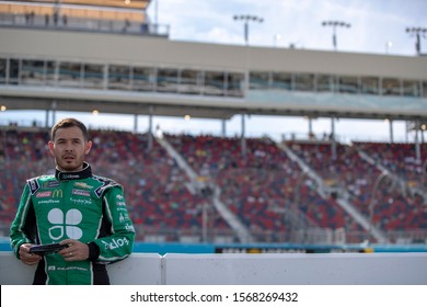 November 09, 2019 - Avondale, Arizona, USA: Kyle Larson (42) gets ready to qualify for the Bluegreen Vacations 500 at ISM Raceway in Avondale, Arizona.
