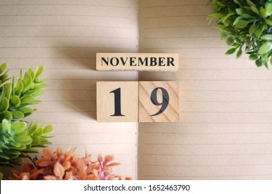 November 19, Natural Notebook Calendar.