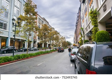 November 8, 2017 San Jose/CA/USA - Street In The Shopping District Santana Row, San Francisco Bay Area, California