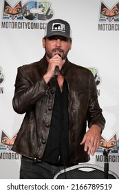 Novi, MI - May 14, 2022: Skeet Ulrich Hosts A Scream Panel At Motor City Comic Con