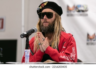 Novi, MI - October 16, 2022: Greg Cipes Hosts A Panel At Motor City Comic Con