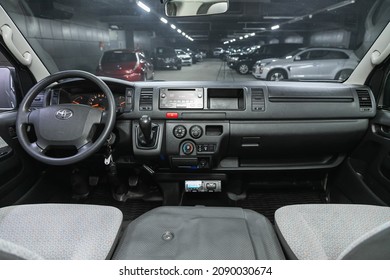 534 Toyota hiace Images, Stock Photos & Vectors | Shutterstock