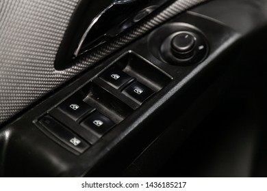 Afbeeldingen Stockfoto S En Vectoren Van Chevrolet Cruze