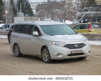 2 Grey Nissan Quest Van Images, Stock Photos & Vectors | Shutterstock