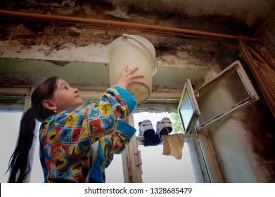 Novosibirsk, Russia-June 5, 2018.Children Are Going To School In A Hostel Where There Is No Water