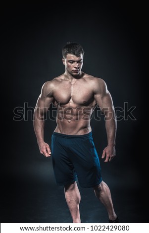 Body builder nude mp4 picture 7