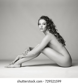 Classy Naked Models Free Pics