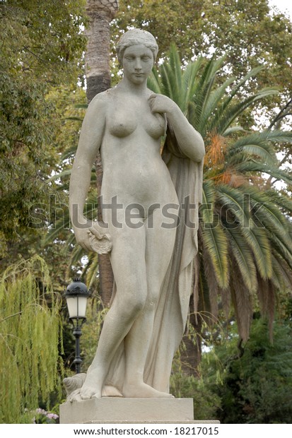 Art model nude in Barcelona