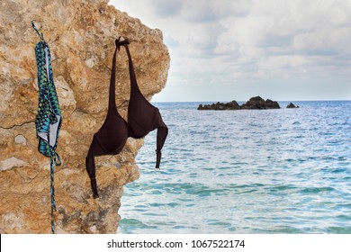 ImÃ¡genes, fotos de stock y vectores sobre Nudista | Shutterstock