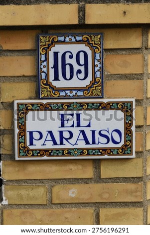 number 169  on a house, Plot 
