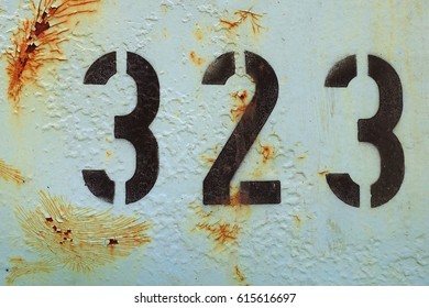 number-323-black-spray-paint-260nw-61561