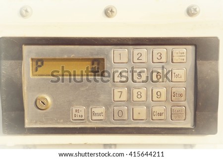 Numeric keypad oil control for fill oil