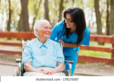 13,752 Old Lady Nurse Images, Stock Photos & Vectors | Shutterstock