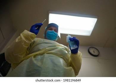 Nurse Hold New Tip Cotton Swab For The Covid Test In A Hospital, Bronx, New York, United States. 5.27.2021