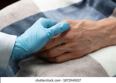 60,682 Female nurse gloves Images, Stock Photos & Vectors | Shutterstock