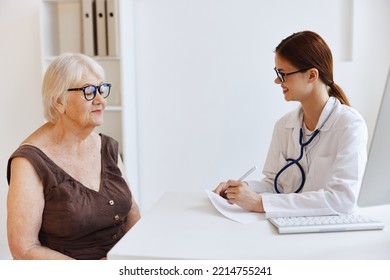 Nurse In White Coat Patient Examination Professional Advice