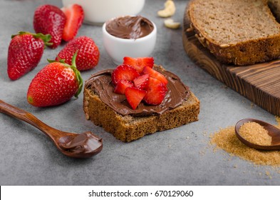 Nutella Spread With Wholegrain Bread, Fresh Strawberries